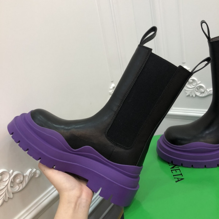 Bo*te*ga ve*ne*ta chelsea tire leather high boot