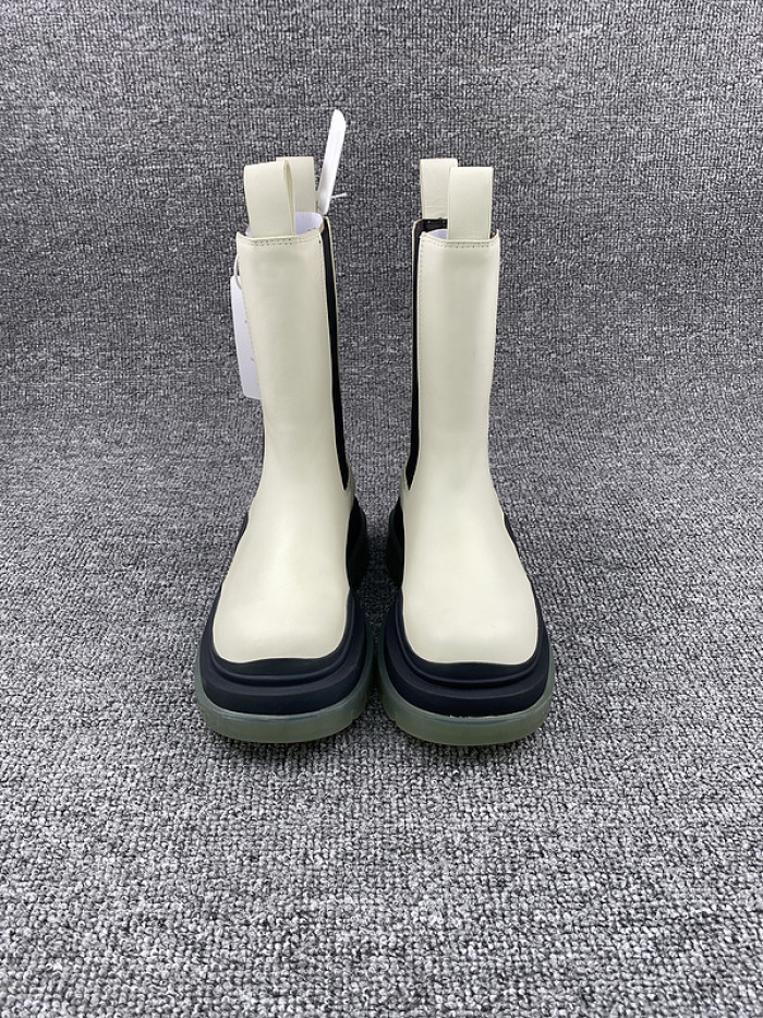 Bo*te*ga ve*ne*ta chelsea tire leather high boot