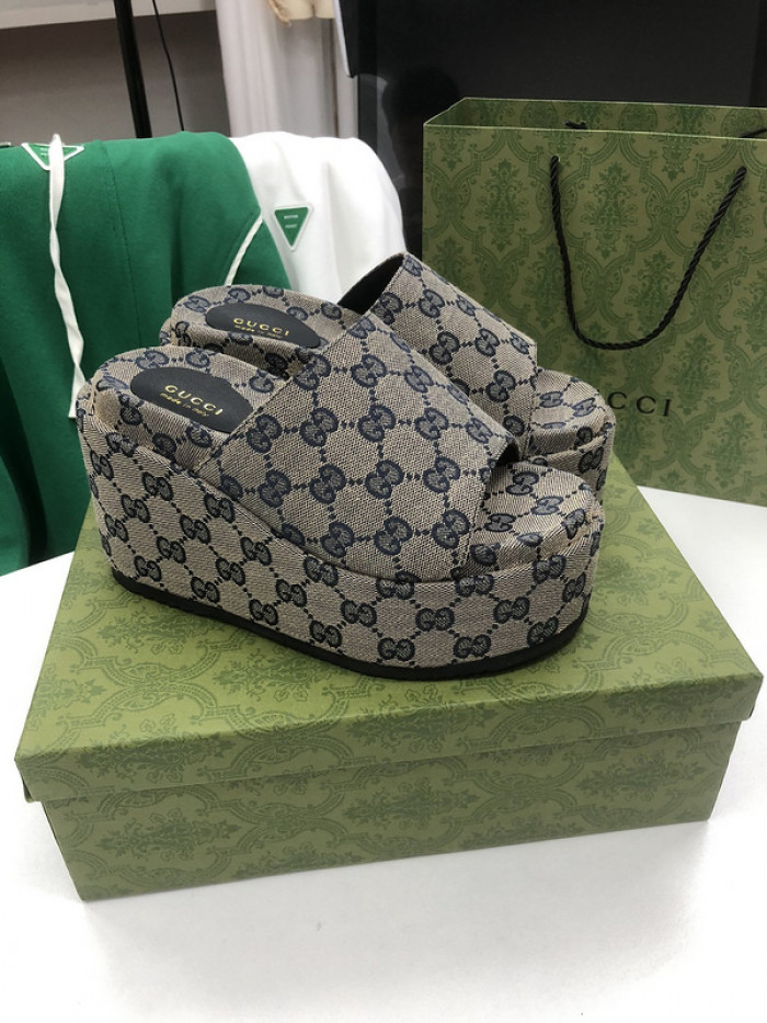 GCI GG Slide Sandal