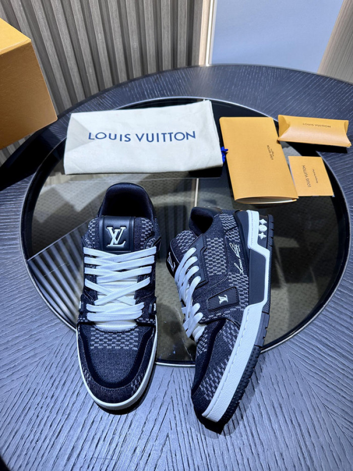 LUSV SNEAKERS